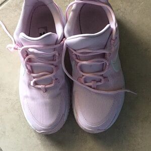 Excellent condition pink Nike- youth